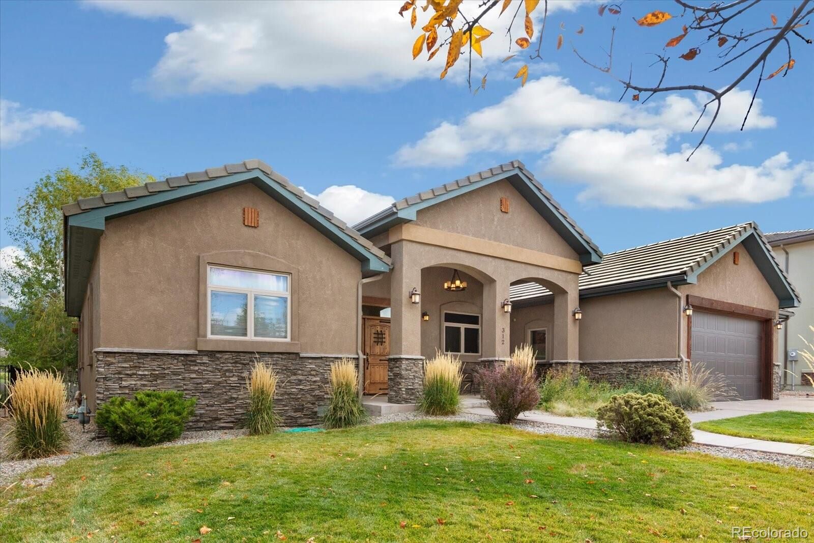 Property Photo:  312 Cottonwood Circle  CO 81201 