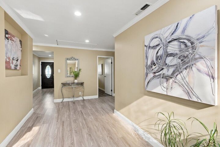 Property Photo:  732 4th Avenue  CA 94063 