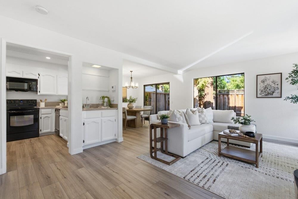 Property Photo: 1137 Yvette Court CA 95118