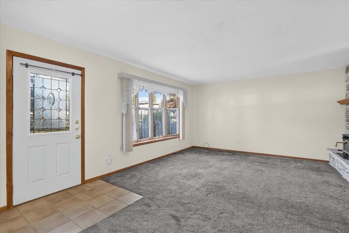 Property Photo: 1755 Mary Street WI 53511