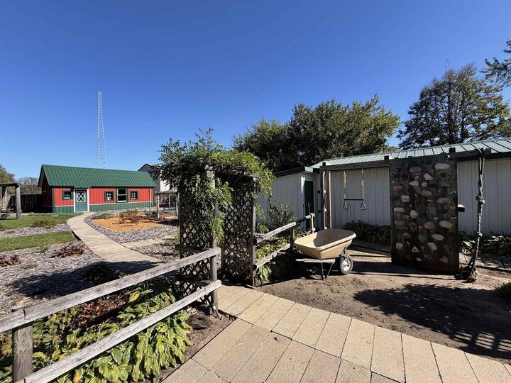 Property Photo:  903 Exchange Street  WI 53518 