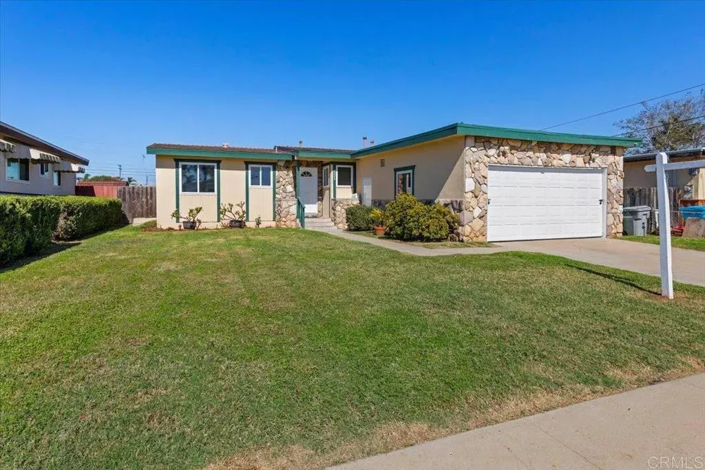 Property Photo: 2224 Hemlock Avenue CA 92154