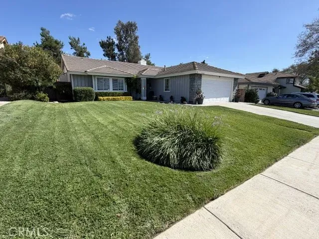 Property Photo:  41664 Avenida De La Reina  CA 92592 