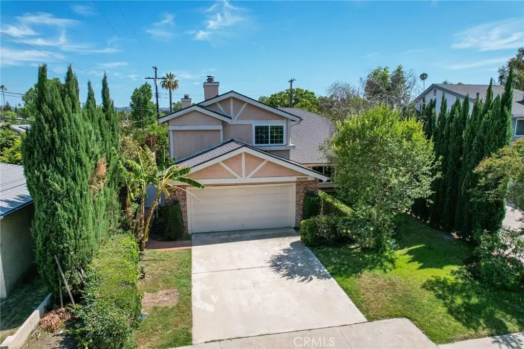 Property Photo:  22606 Archwood Street  CA 91307 