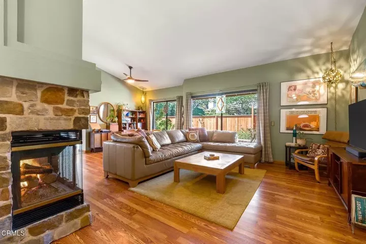 Property Photo: 391 Estancia Place CA 93012