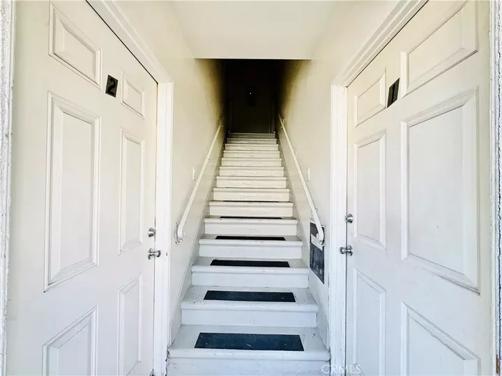 Property Photo: 10850 Landale St 1 CA 91602