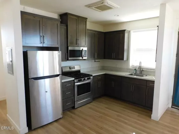 Property Photo:  339 Grant Line Street  CA 93060 