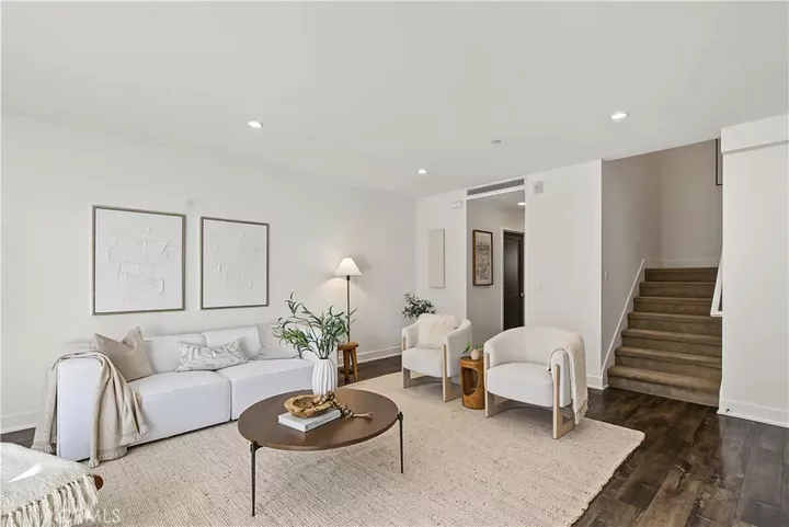Property Photo:  2428 E Del Mar Unit 206  CA 91107 