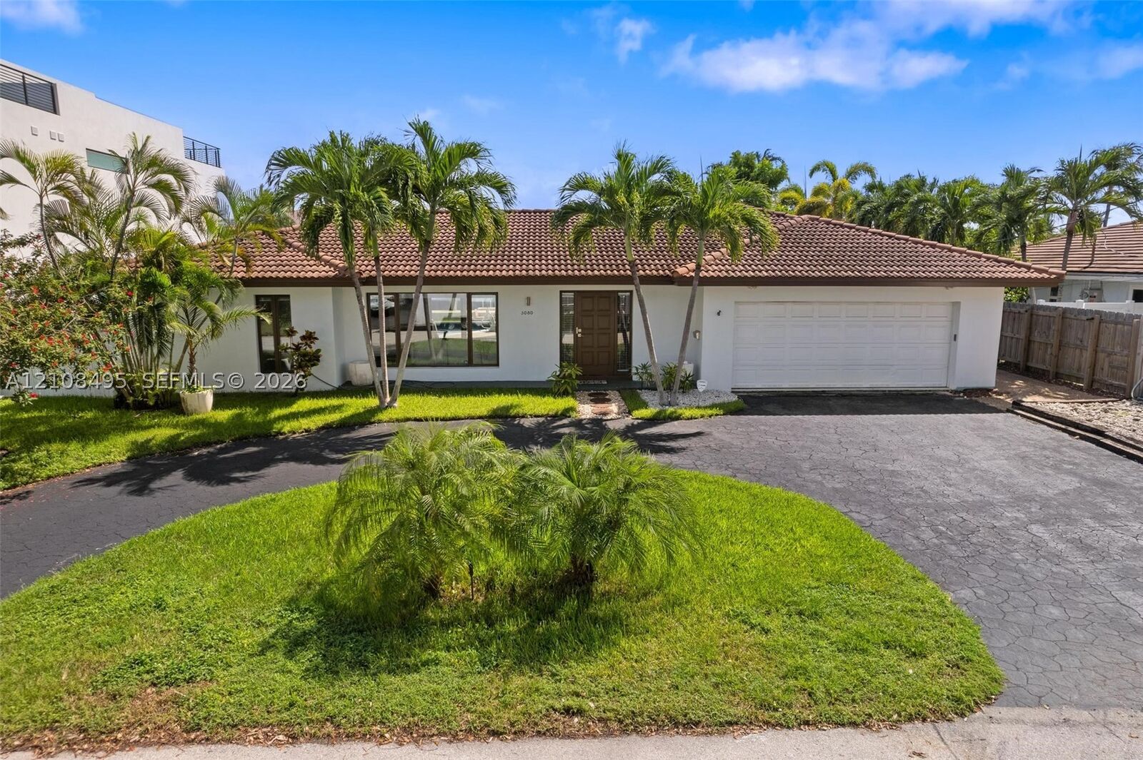 Property Photo:  3080 NE 43rd St  FL 33308 