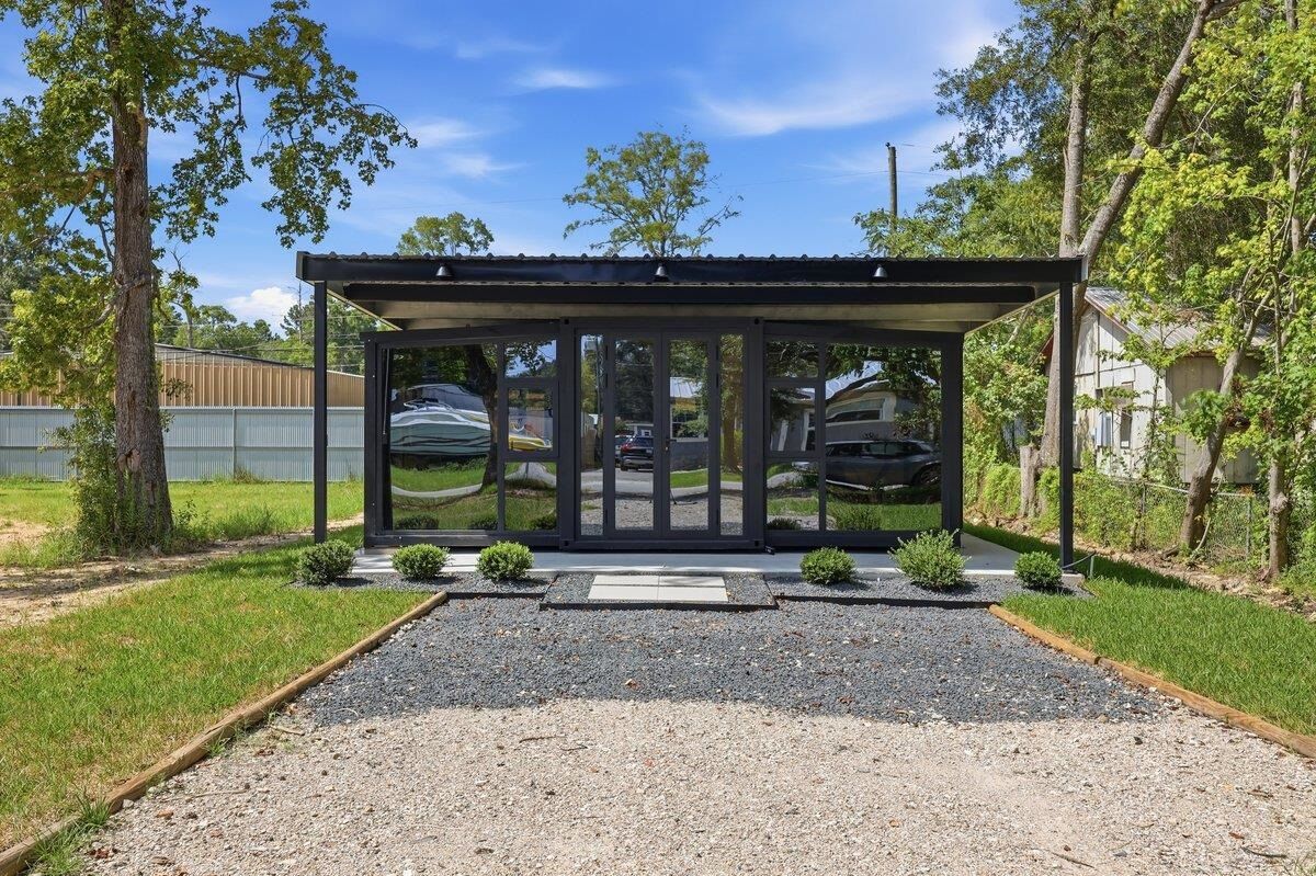 Property Photo:  8947 Dogwood  TX 77657 