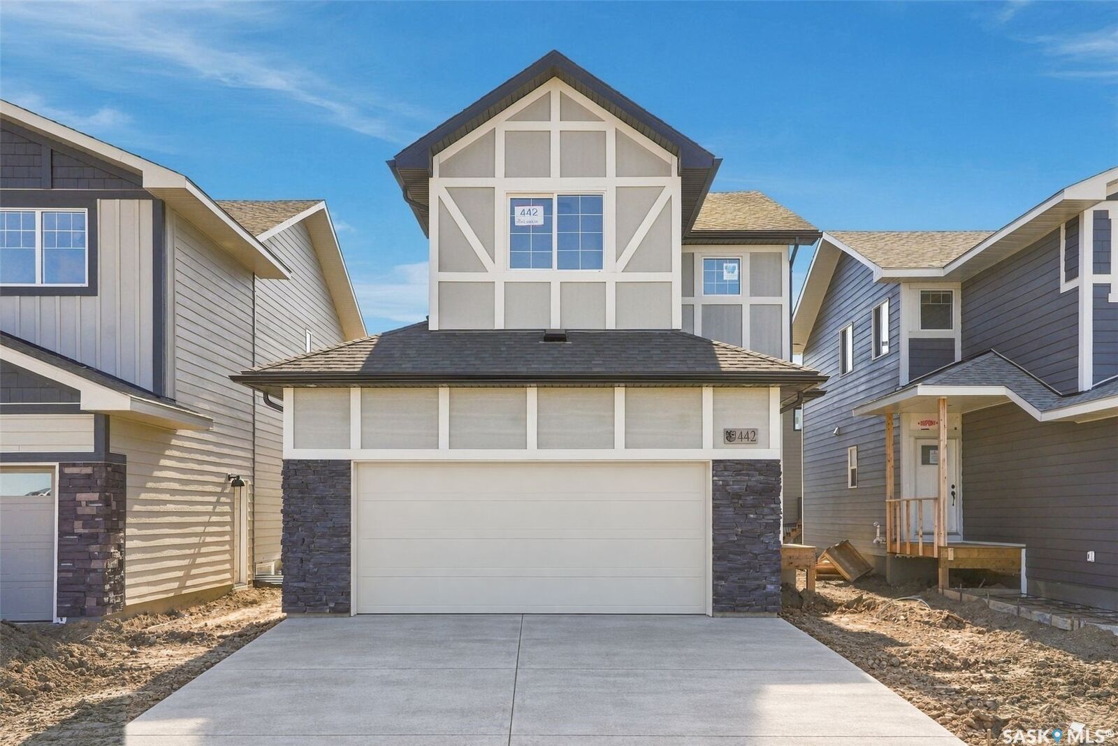 Property Photo:  442 Leskiw Bend  SK S7V 2A6 