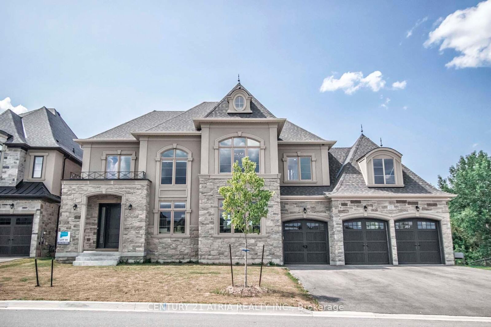 Property Photo: 122 Burns Boulevard ON L7B 0M2