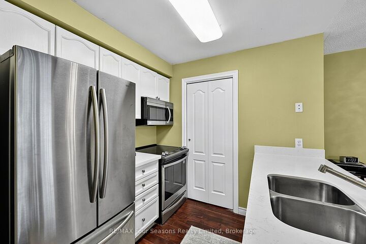 Photo de la propriété: 34 Dawson Drive 839 ON L9Y 5B4