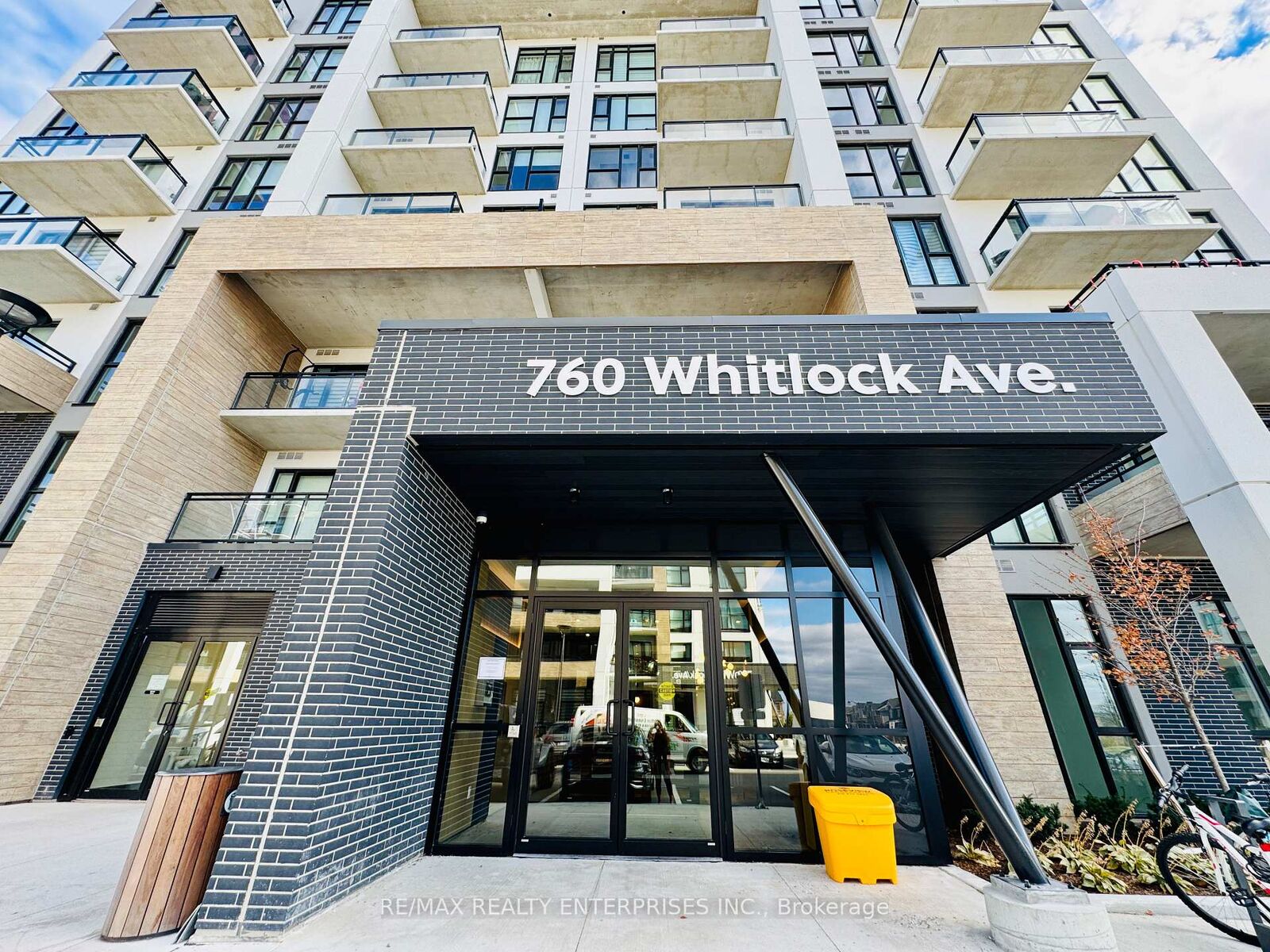 Property Photo: 760 Whitlock Avenue 607 ON L9E 1S2
