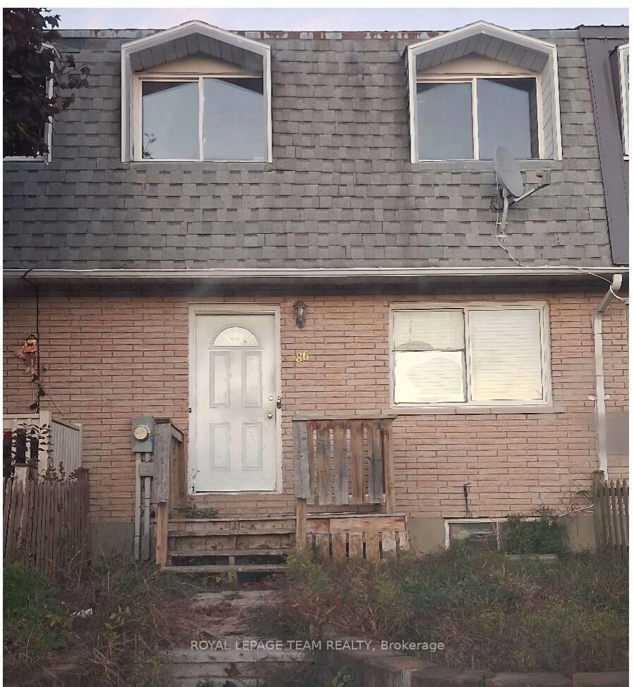 Property Photo:  86 Carraway Crescent  ON K0C 1X0 