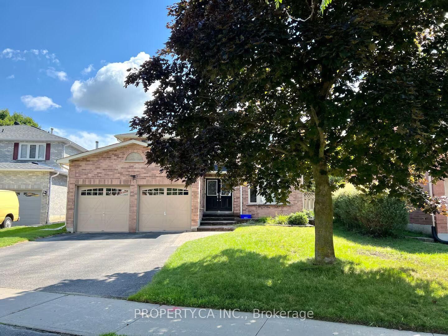 Property Photo: 746 Leslie Valley Drive Lower ON L3Y 7J3