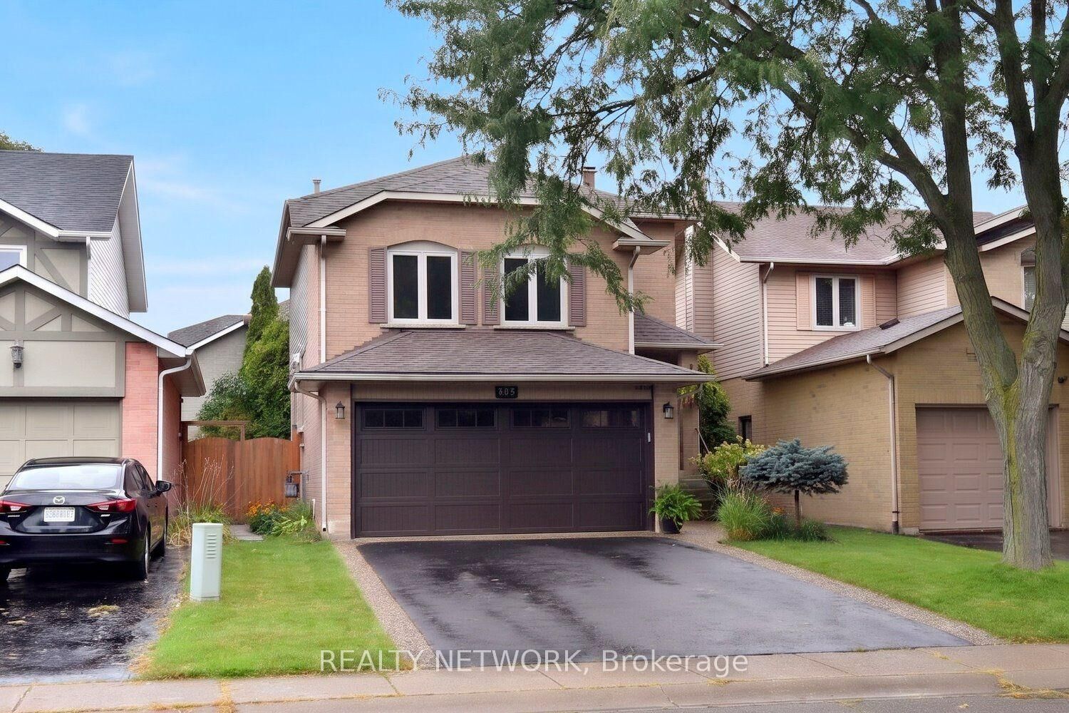 Property Photo:  130 Charing Drive  ON L8W 3B1 