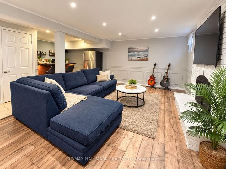 Property Photo:  87 Invermarge Drive Basement Apt  ON M1C 3E8 