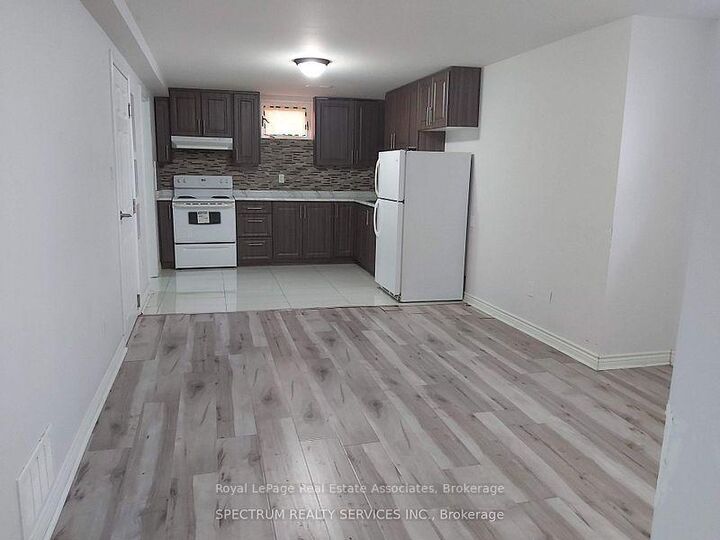 Property Photo:  150 Ontario Street S Bsmt  ON L9T 2M8 