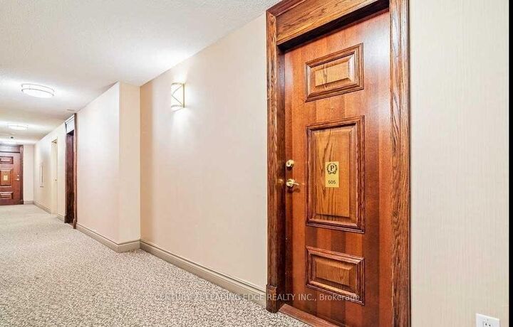 Property Photo:  5 Michael Power Place 505  ON M9A 0A3 
