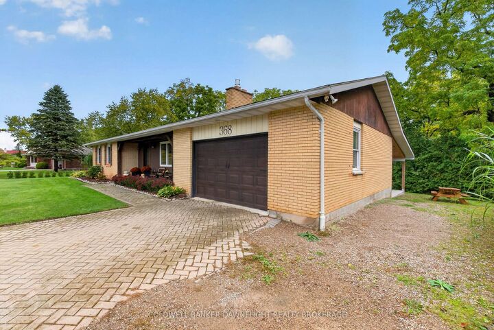 Property Photo:  368 Station Street  ON N0M 2K0 