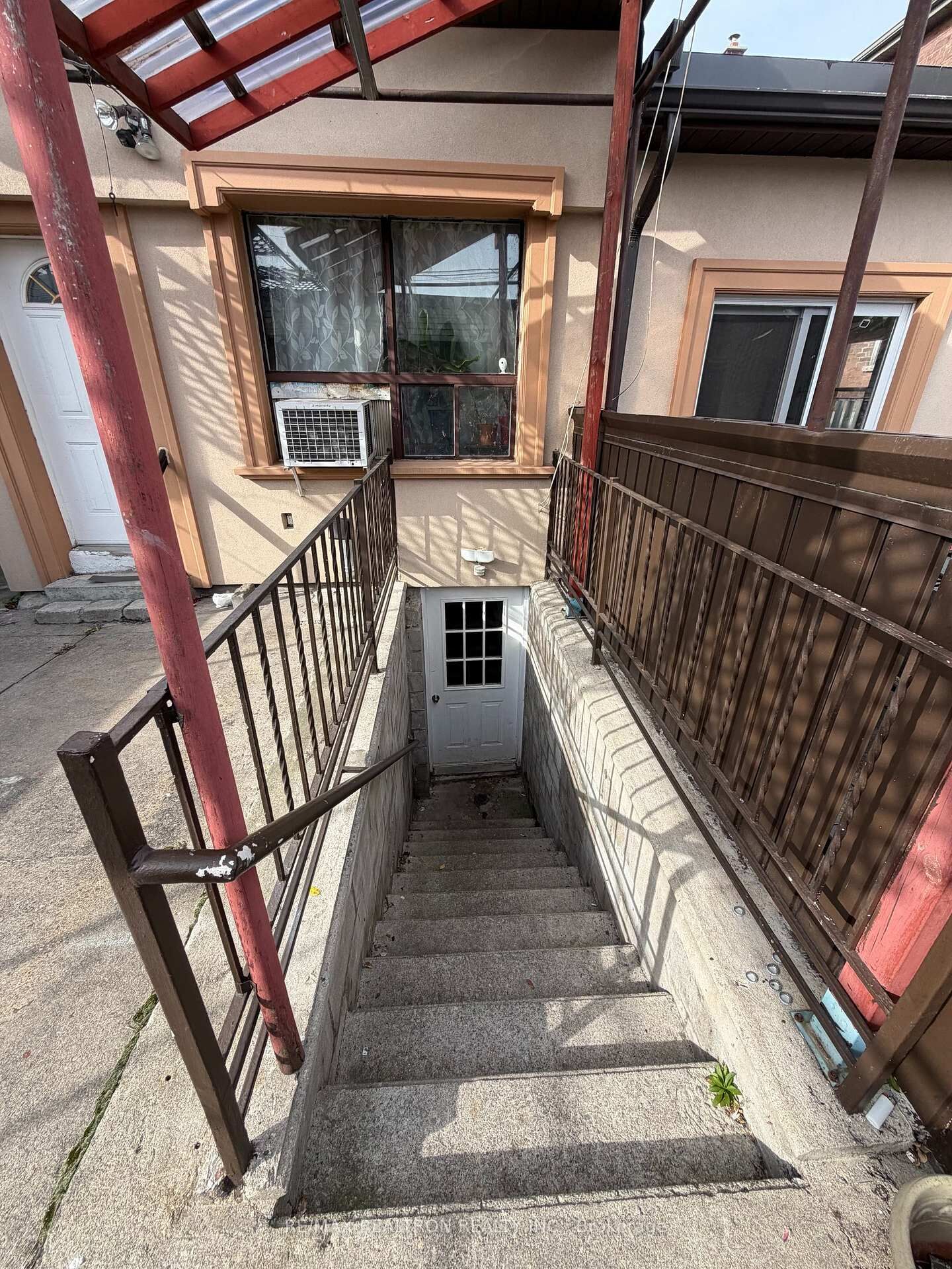 Property Photo:  135 Emerson Avenue Basement Unit 2  ON M6H 3T2 