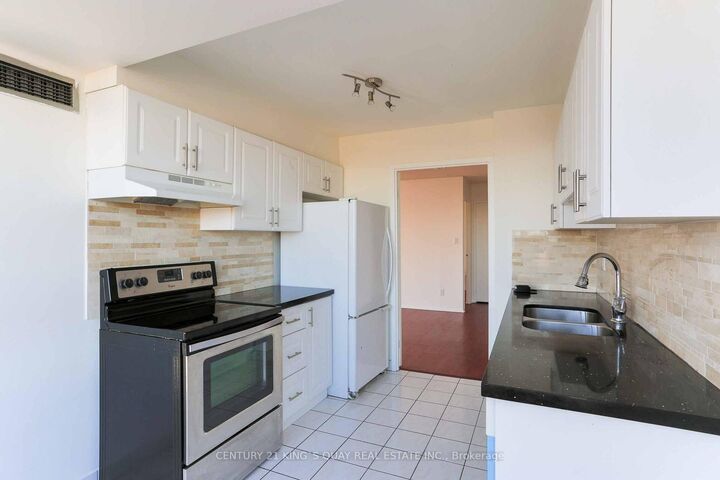 Property Photo:  75 Bamburgh Circle 1924  ON M1W 3W1 