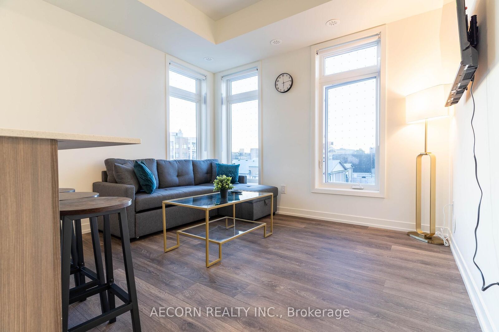 Property Photo:  135 Canon Jackson Drive 409  ON M6M 0C3 