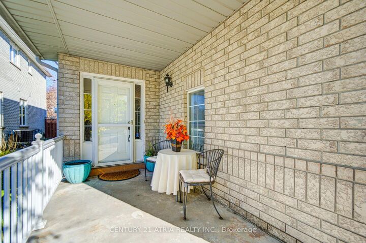 Property Photo:  51 Kalmar Crescent  ON L4E 3Z4 
