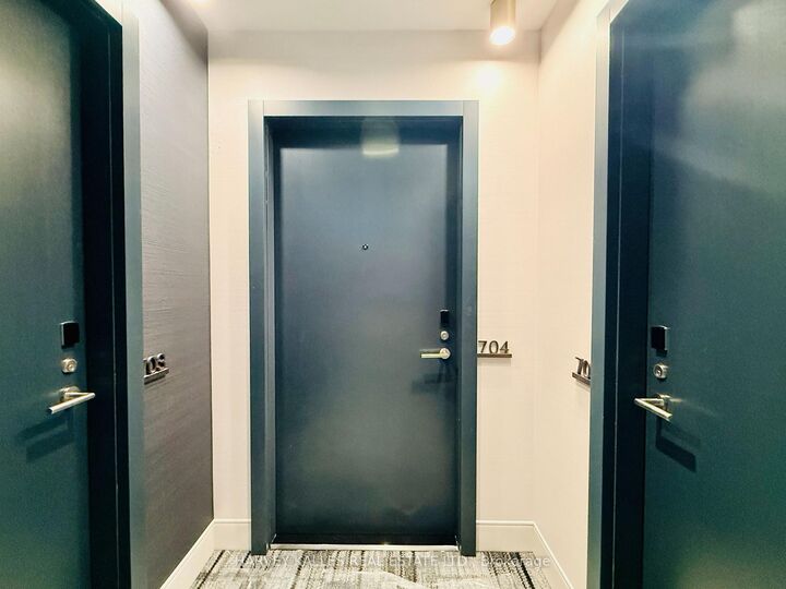 Property Photo: 65 Broadway Avenue 704 ON M4P 1T9