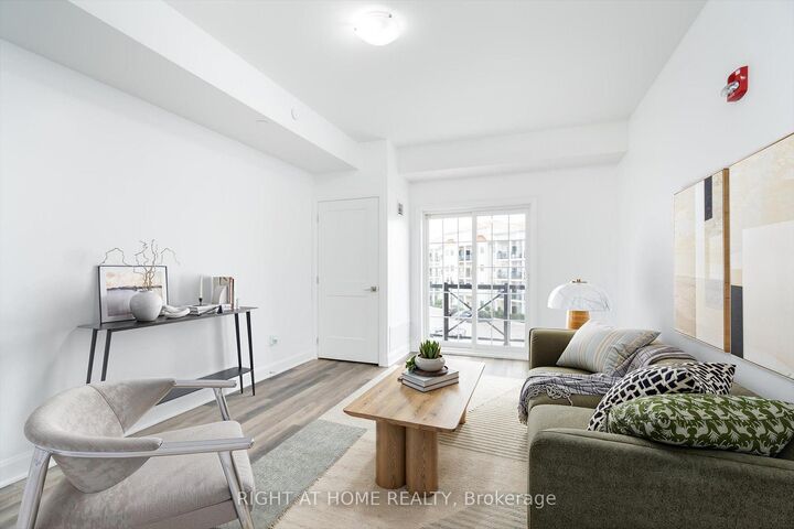 Property Photo:  50 Lakebreeze Drive 321  ON L1B 0V9 