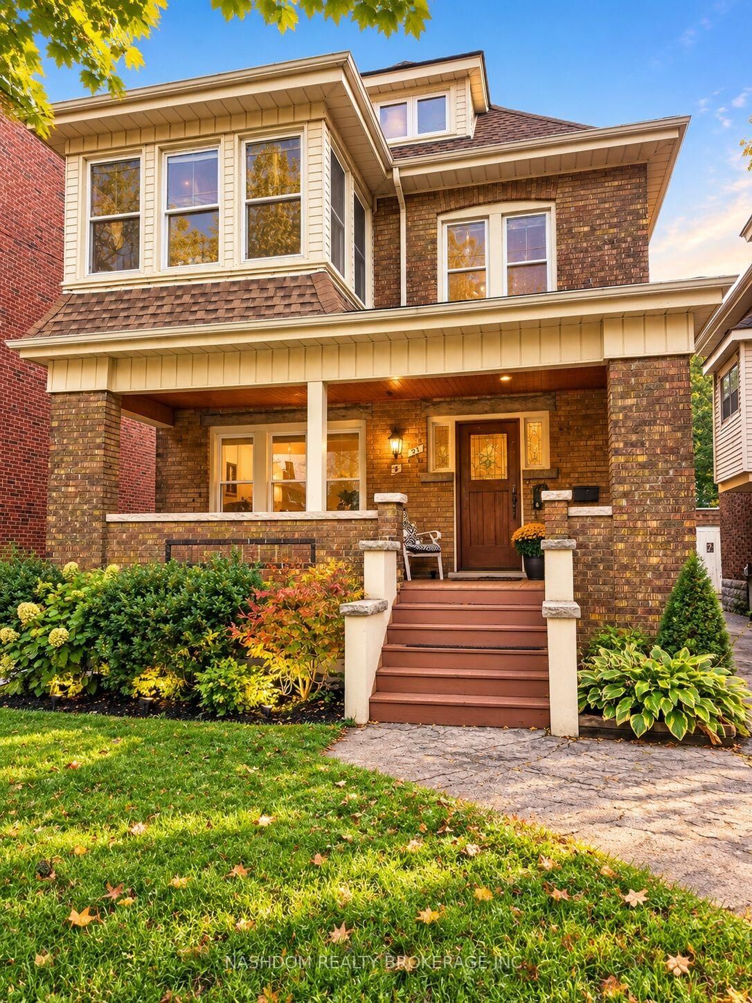 Property Photo:  21 Gage Avenue S 2  ON L8M 3C7 