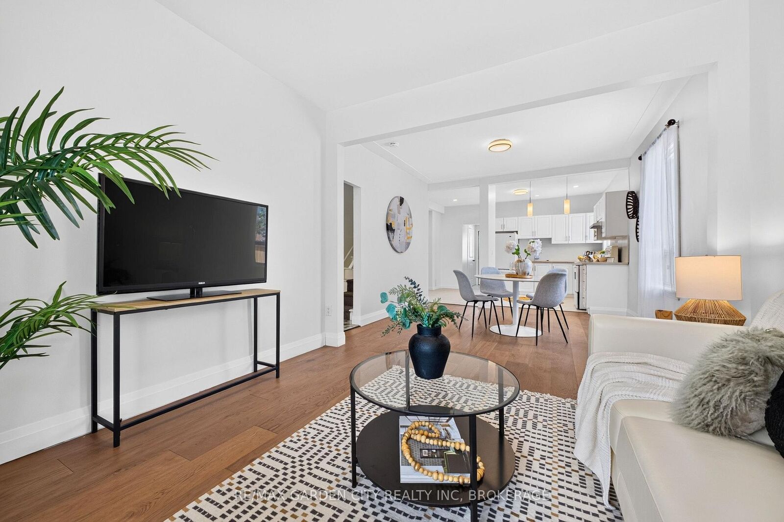 Property Photo:  75 Keith Street  ON L8L 3S2 