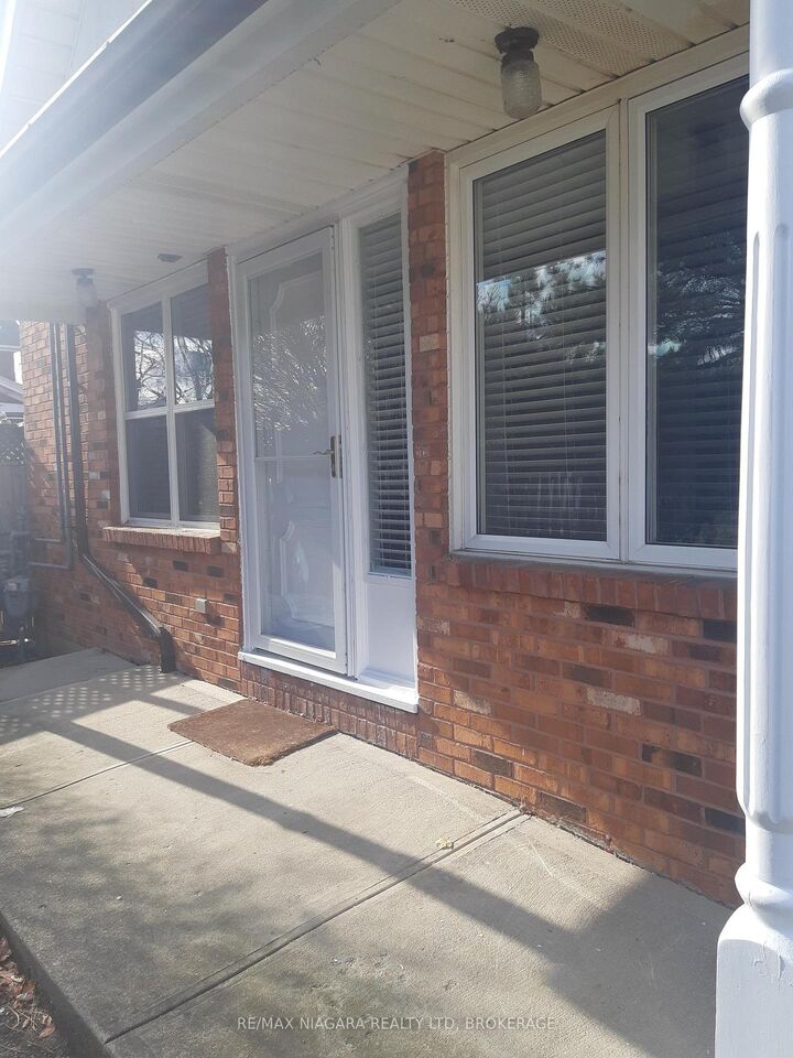 Property Photo:  109 George Street Unit 1  ON L2R 5P2 