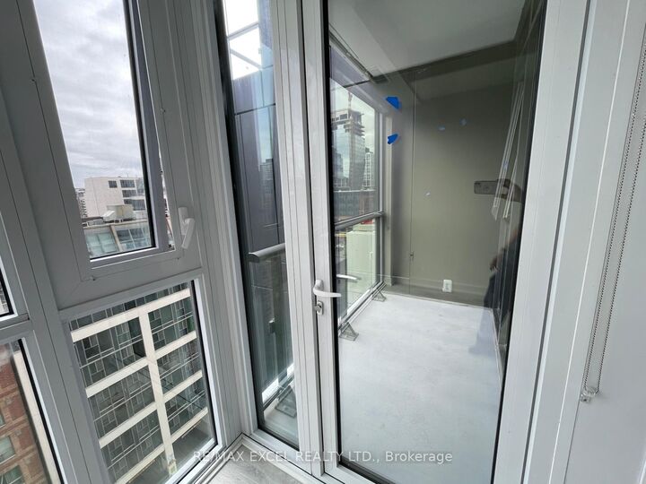 Property Photo:  60 Princess Street 914 SE  ON M5A 2C7 