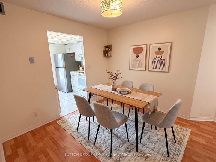 Property Photo: 155 Hillcrest Avenue 2216 ON L5B 3Z2