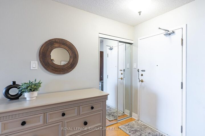 Property Photo:  1880 Valley Farm Road 723  ON L1V 6B3 