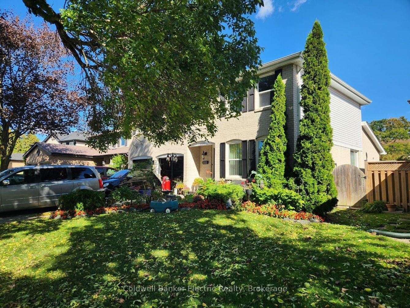 Property Photo:  1007 Moorelands Crescent  ON L1W 3K3 