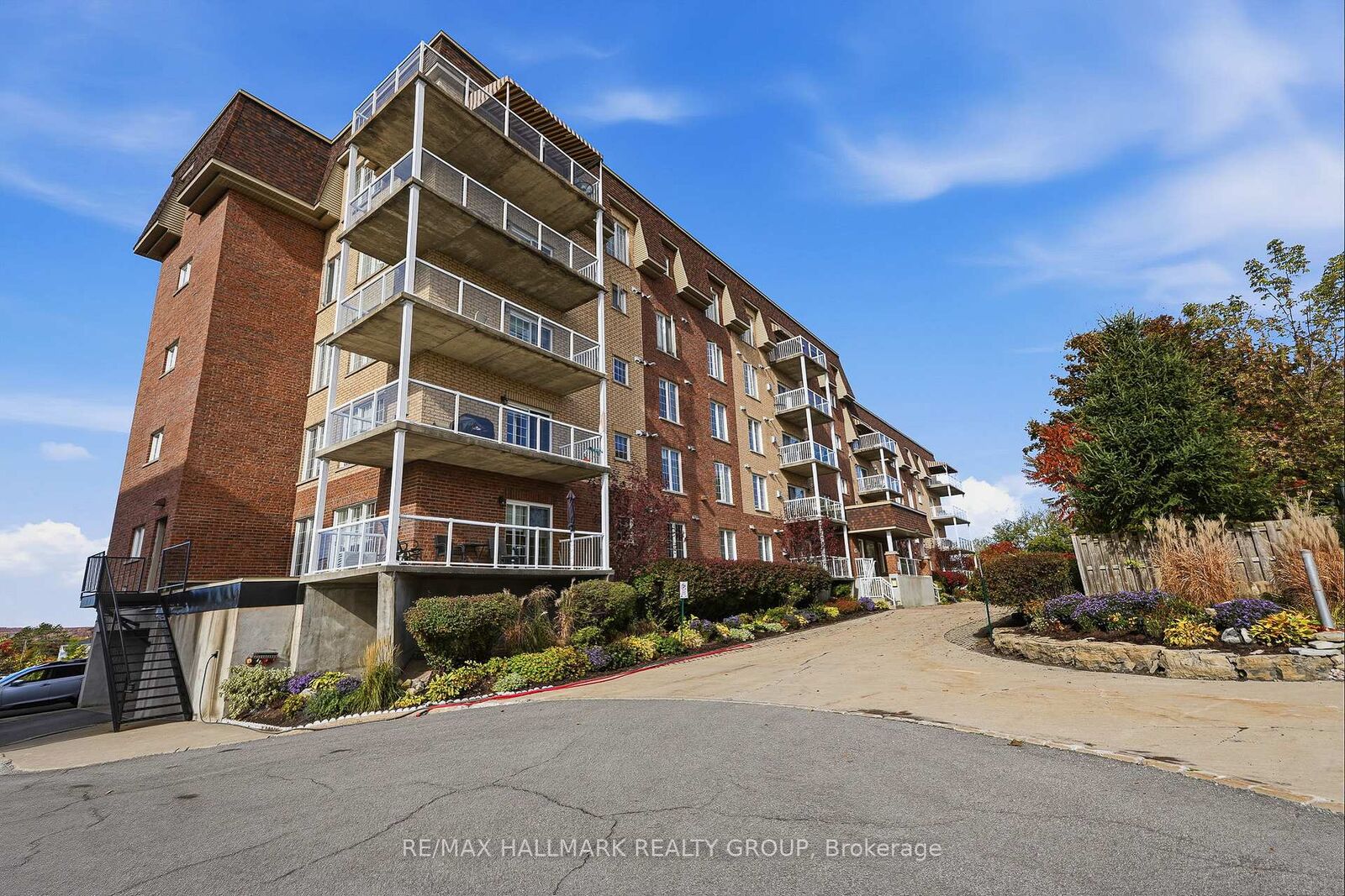 Property Photo:  2360 Albert Street 407  ON K4K 0C4 