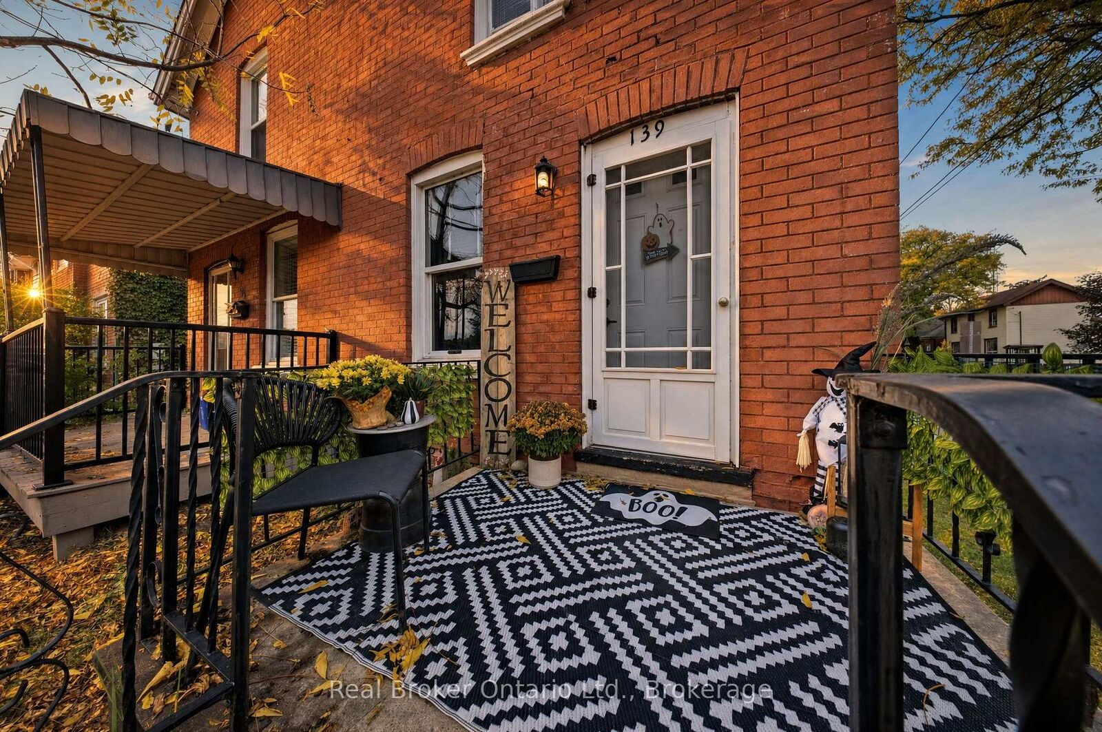 Photo de la propriété:  139 Superior Street  ON N3S 2L3 
