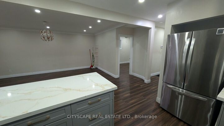 Property Photo:  57 Clarendon Avenue Main  ON L9A 2Z9 