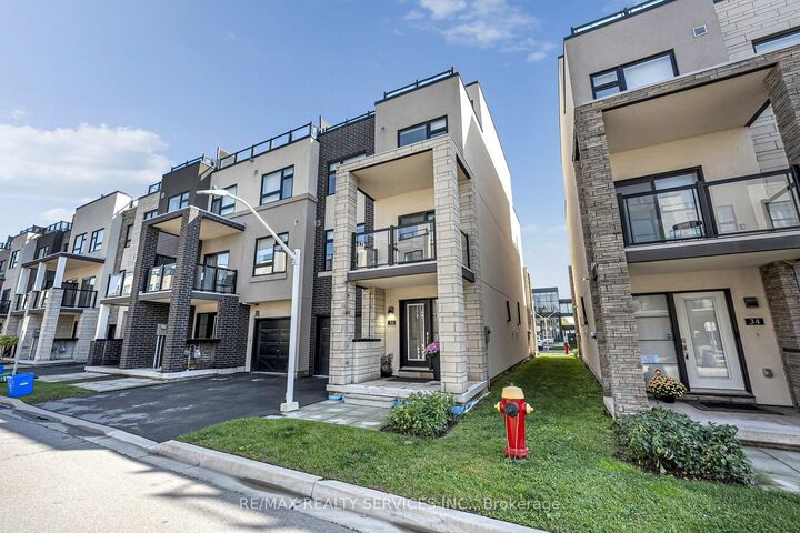Property Photo:  1121 Cooke Boulevard 35  ON L7T 0C3 