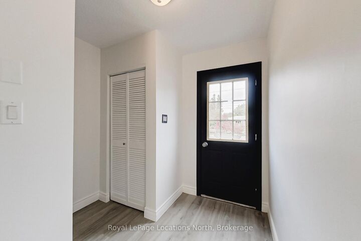 Property Photo:  420 Sixth Street  ON L9Y 1Z7 