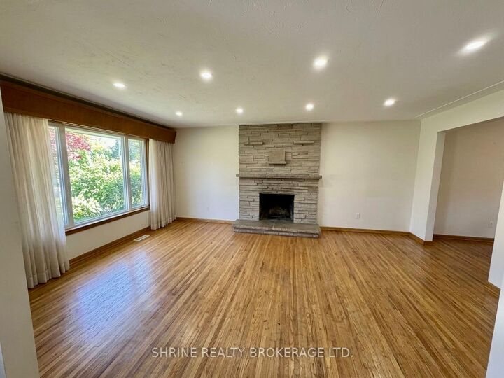 Property Photo:  327 Spruce Street  ON N5W 4N2 