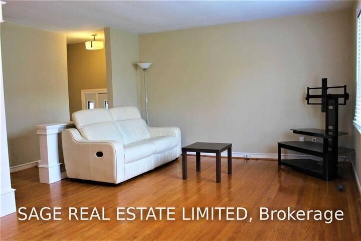 Property Photo:  77 Vauxhall Drive  ON M1P 1R1 