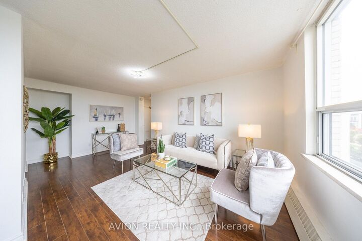 Property Photo:  5 Parkway Forest Drive 1911  ON M2J 1L2 