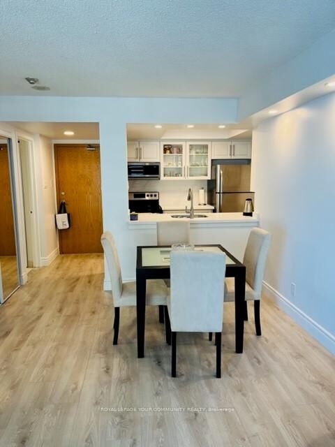 Property Photo:  77 Harbour Square 2804  ON M5J 2S2 