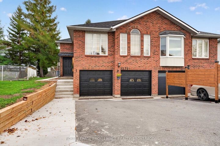 Property Photo:  1371 Brackenwood Crescent  ON K7P 2W4 
