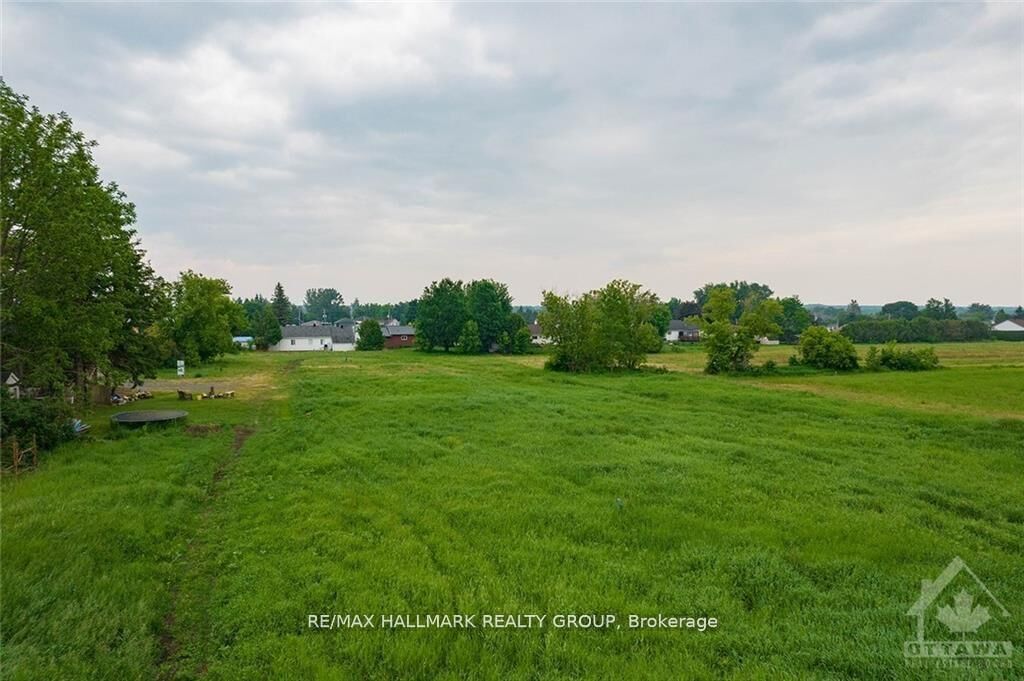 Photo de la propriété:  3748 Champlain Street 3  ON K0A 1E0 