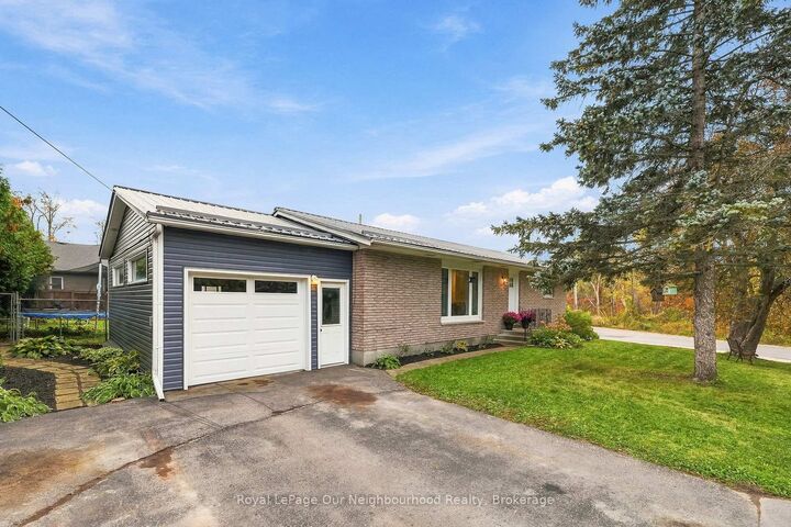 Property Photo:  105 Sanford Street  ON K0K 1H0 